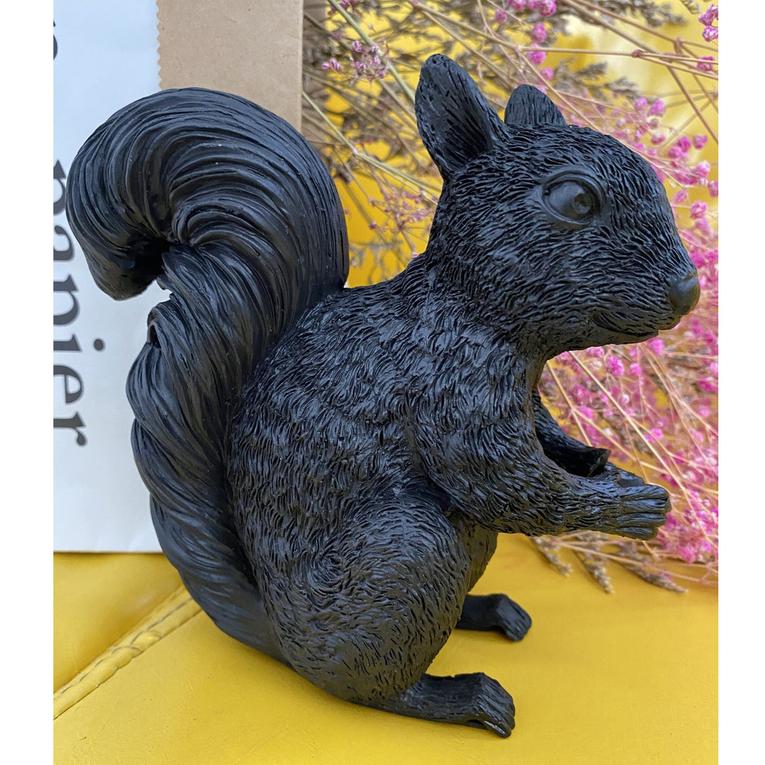 BowLift | Table lamp squirrel resin LED animal light