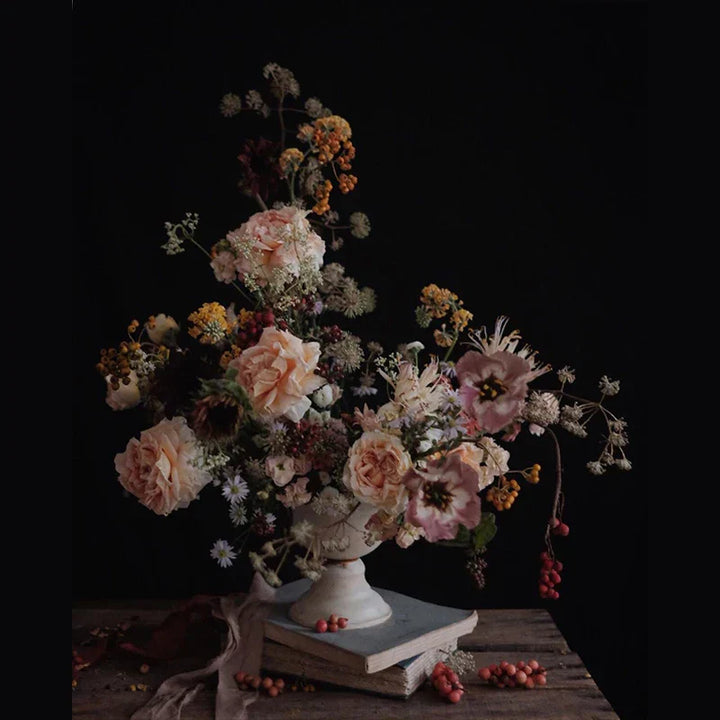 BowLift | European Vintage Chalice Vase Made of Iron