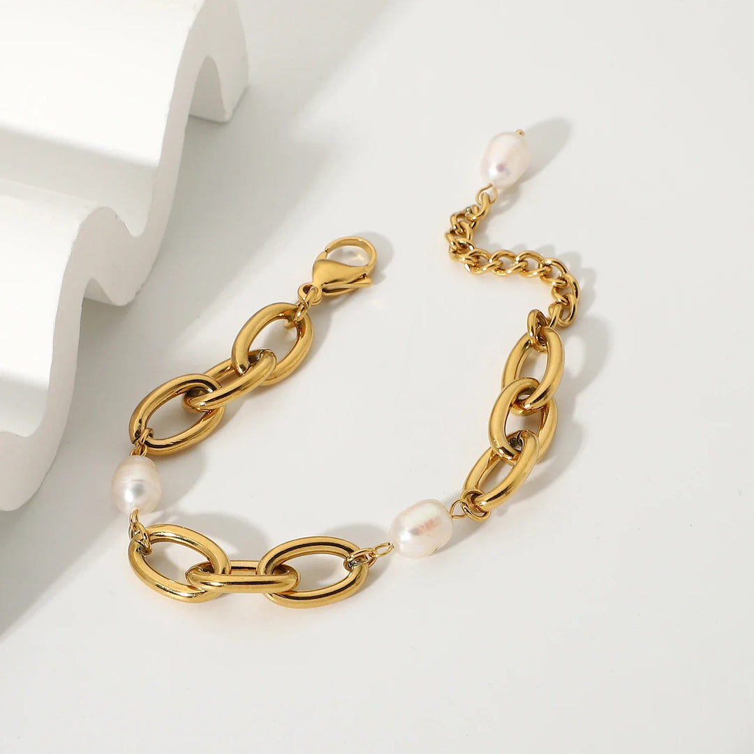 BowLift | 18k Chunky Paperclip Pearl Accented Bracelet