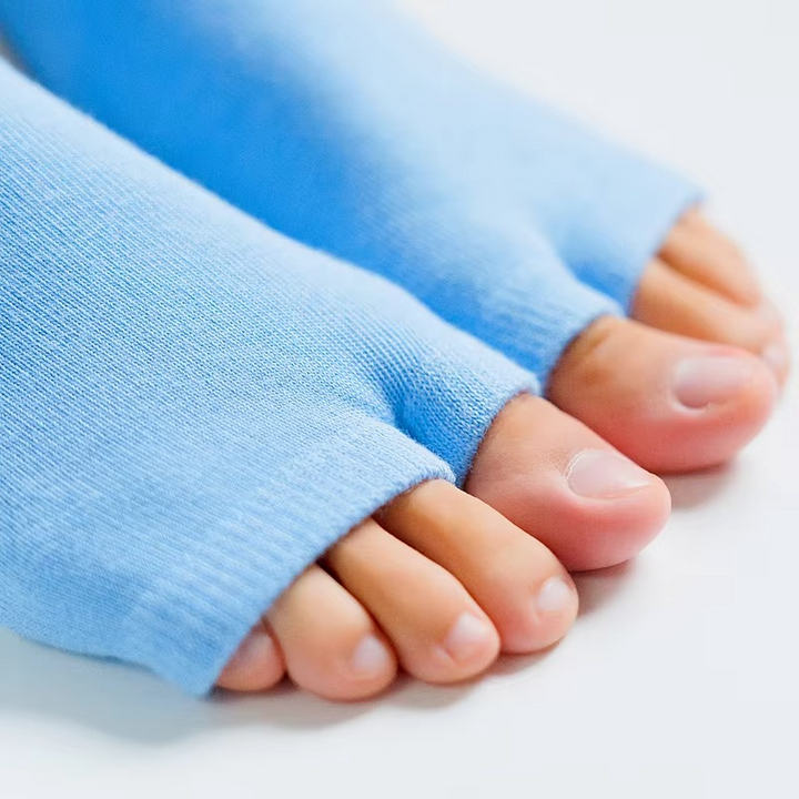 BowLift | Non Slip Quick Dry Yoga and Pilates Socks for Women Cotton Blend With Silicone Grip