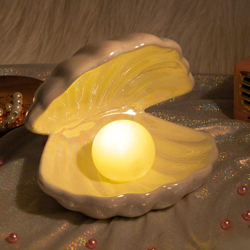 ShellGlow Lamp – Elegant Shell Lighting with Pearl Bowlift