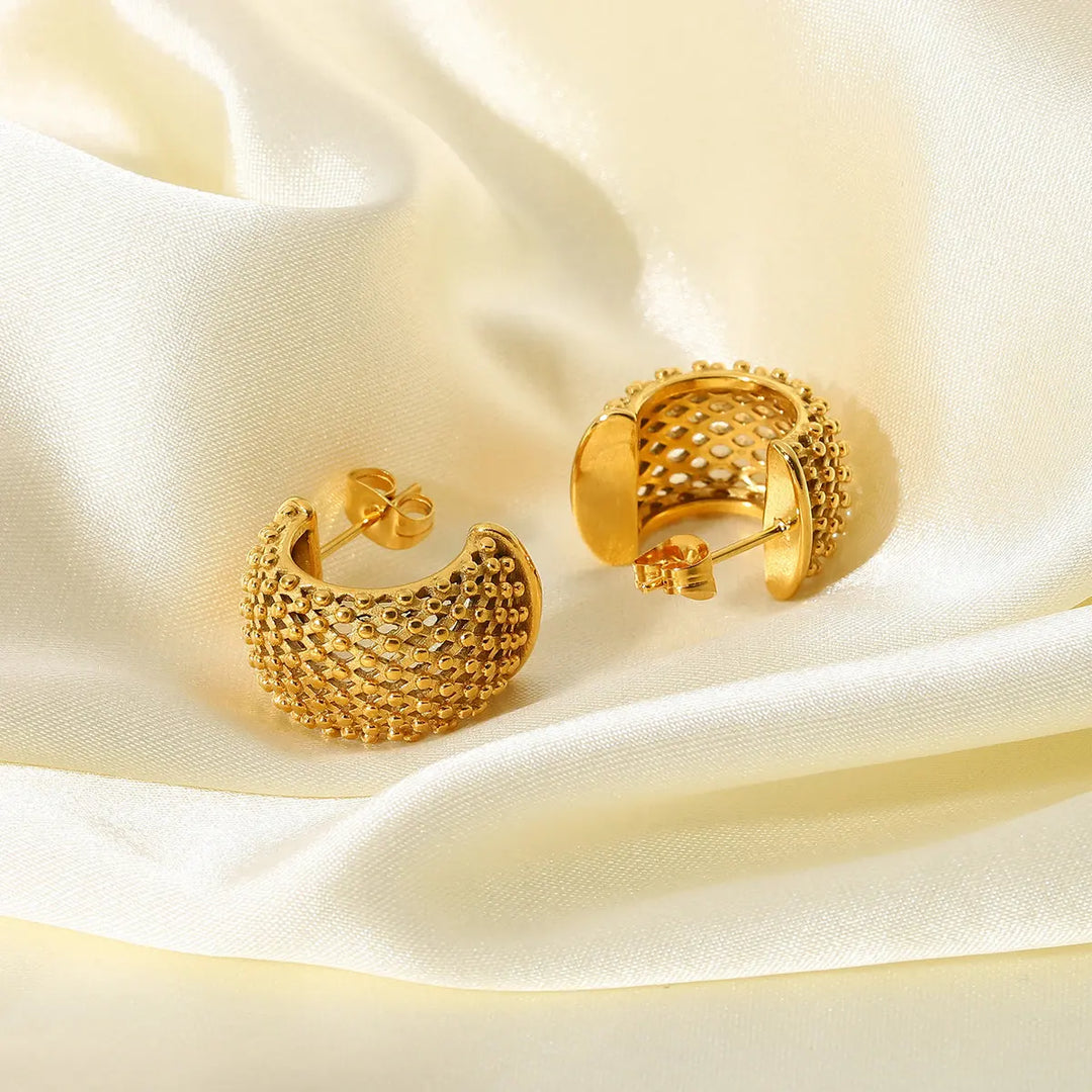 BowLift | 18k Mesh C Hoop Earrings
