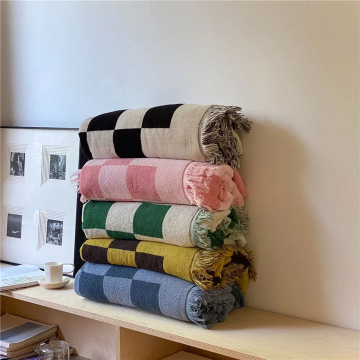 Checkered Single Layer Blanket | Bowlift