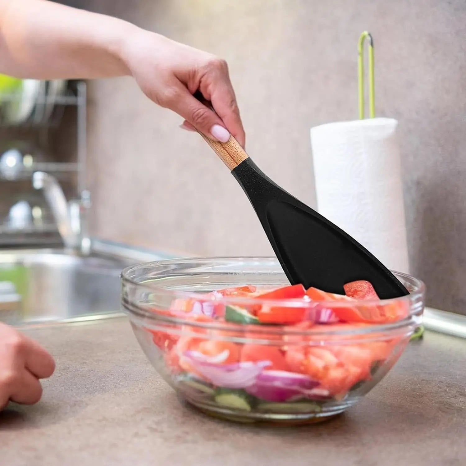 BowLift | Heat-resistant silicone cooking spoon with wooden handle