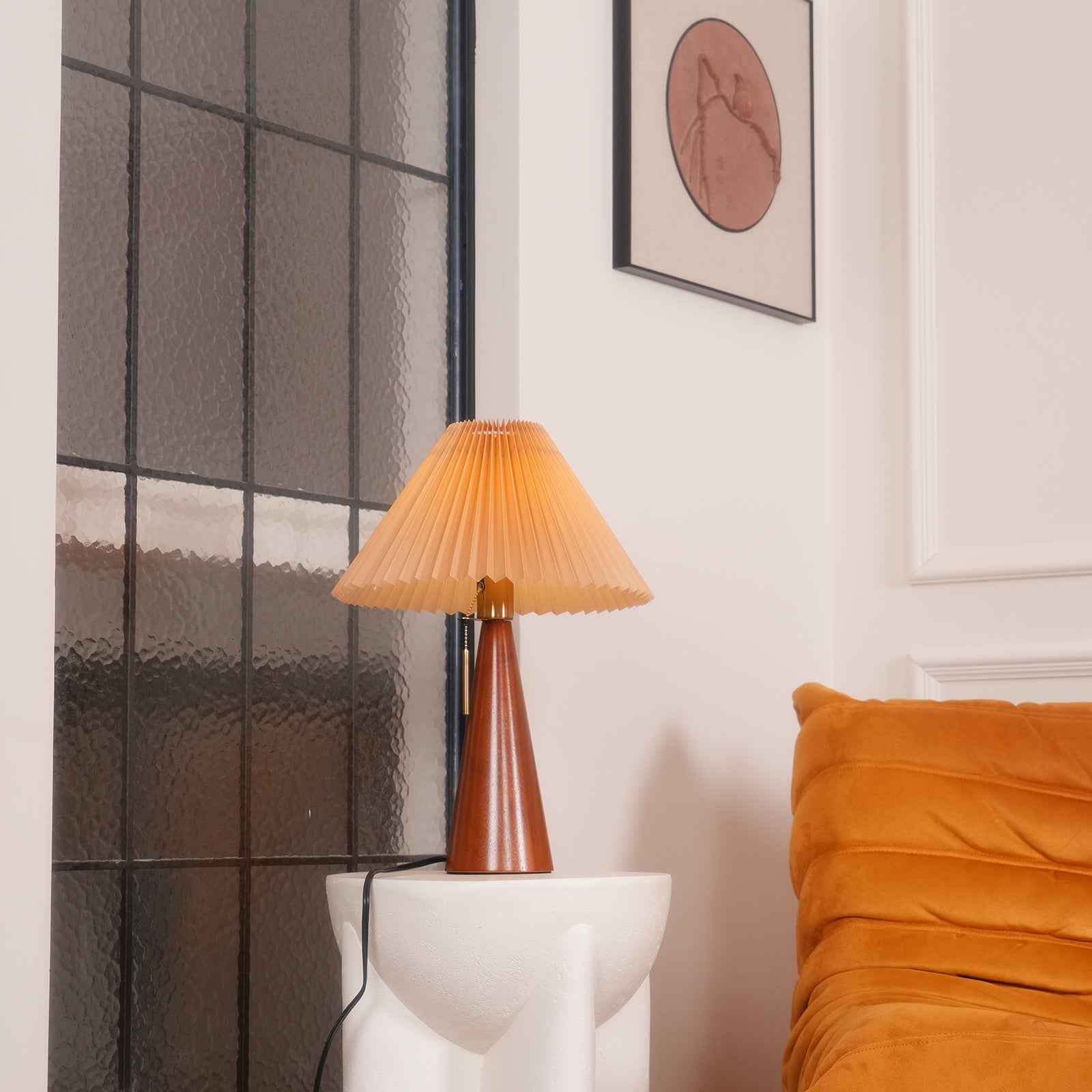 BowLift | AntiqueRadiance – Elegant Wood and Metal Table Lamp