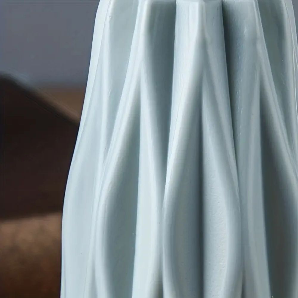 BowLift | Hollow Fold Art Vase