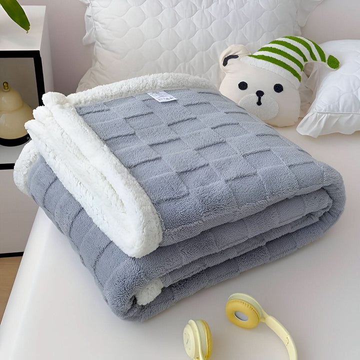 BowLift | WINTERLOFT – Reversible Fleece Blanket