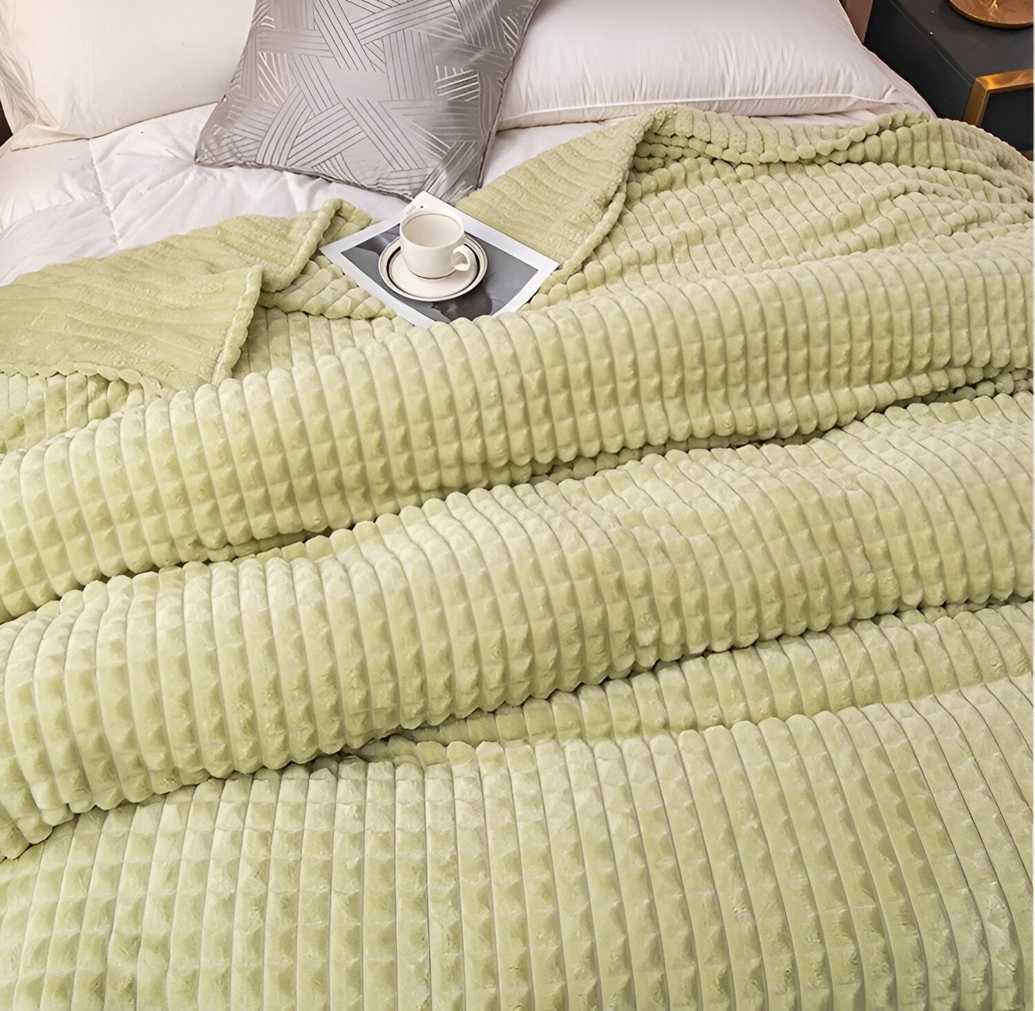 BowLift | EliteWave Plaid - Ultrafluffy structured coral fleece blanket