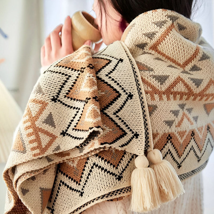 BowLift | VIVIDLOOM – Geometric Boho Fleece Blanket