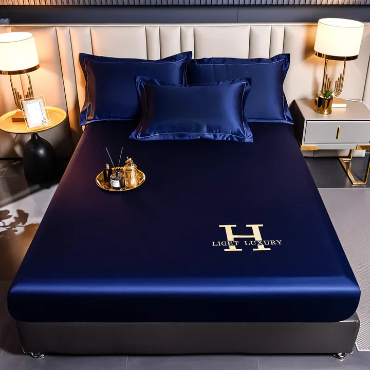 BowLift | Breathable Satin Duvet Cover with Shiny Finish