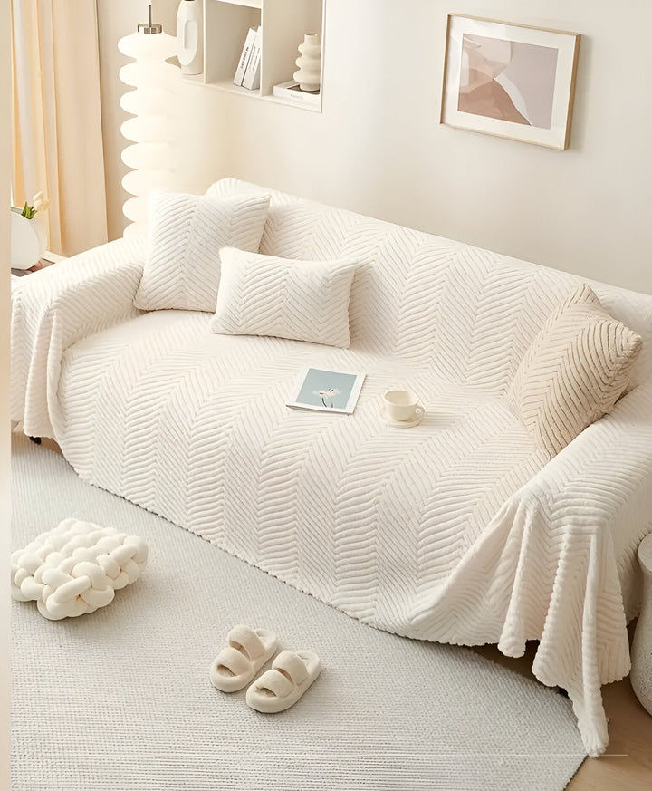 BowLift | LuxuraWrap | Non-slip sofa cover for pets