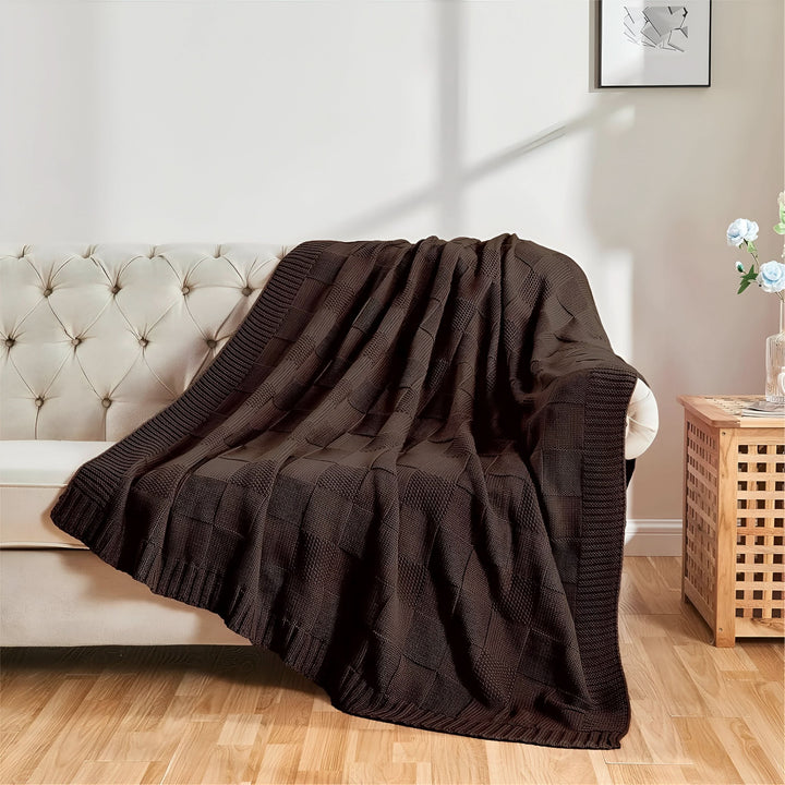 BowLift | MONOSTRIPE – Minimalistic knit blanket