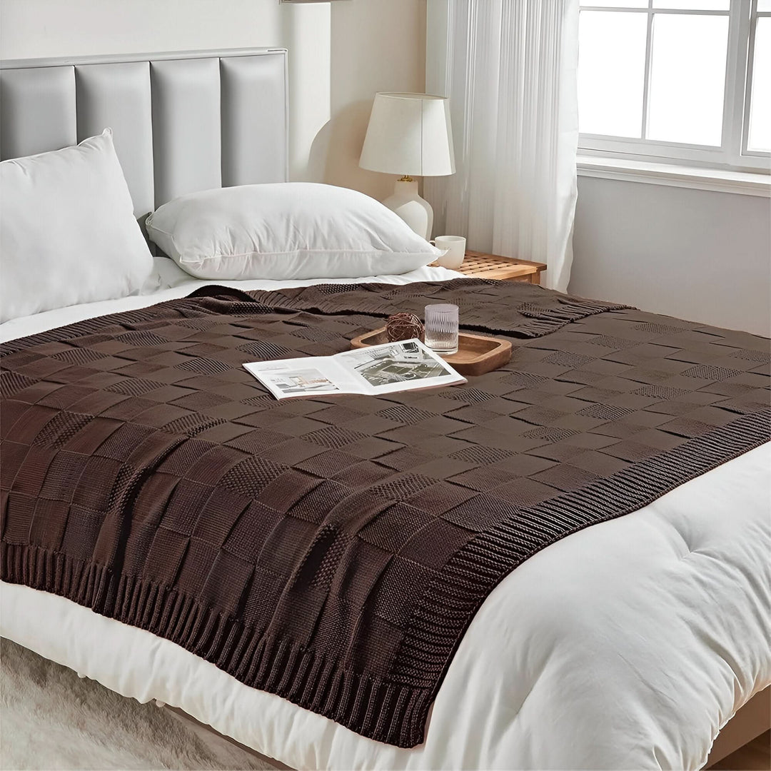 BowLift | MONOSTRIPE – Minimalistic knit blanket
