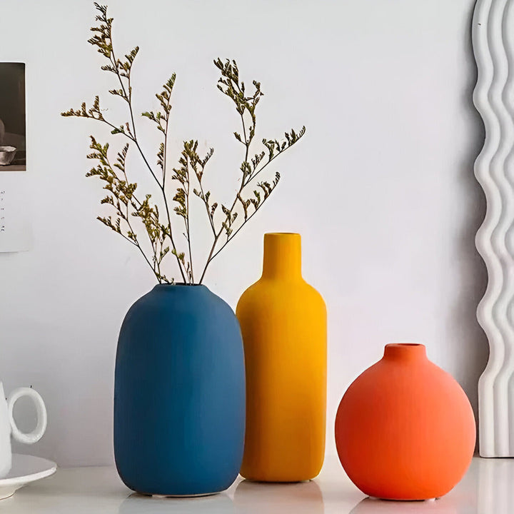 BowLift | Scandinavian Ceramic Vase in Minimalist Style