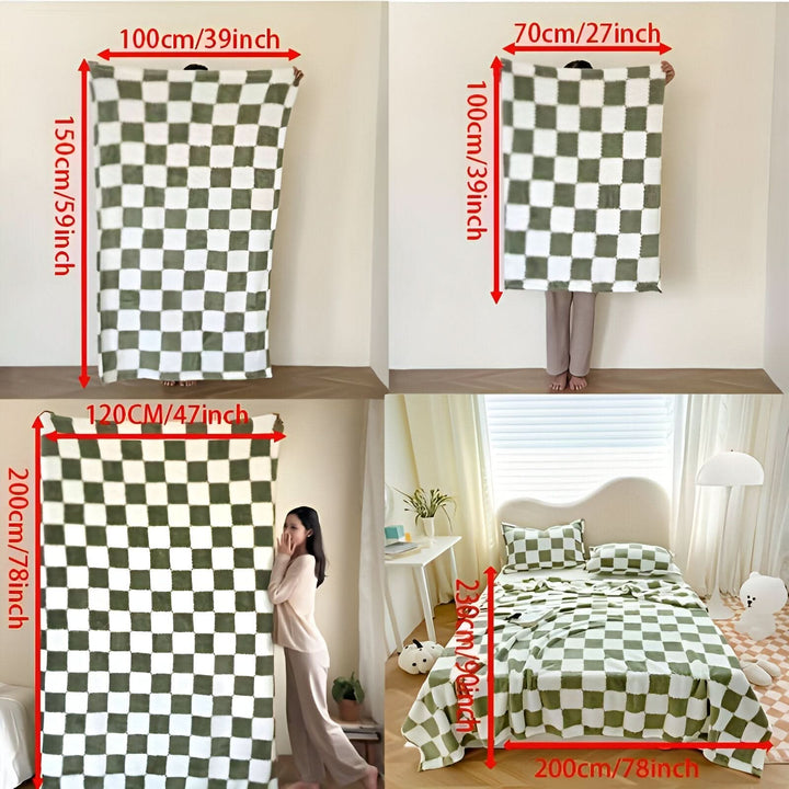 BowLift | SNUGSPOT – Colorful Checkered Fleece Blanket