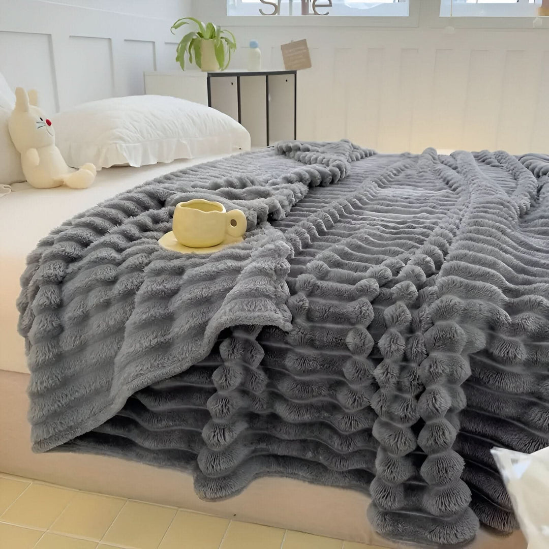 BowLift | STRIPEPLUSH – Soft Striped Fleece Blanket