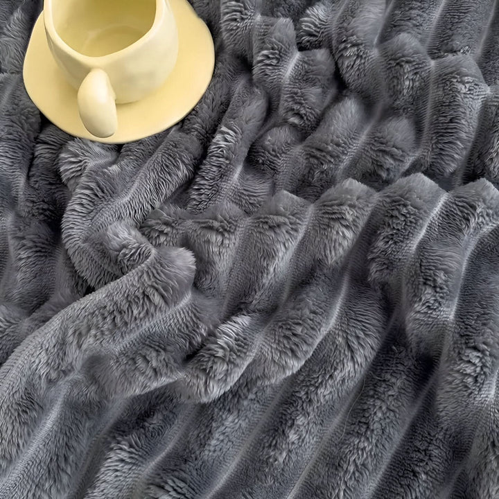 BowLift | STRIPEPLUSH – Soft Striped Fleece Blanket