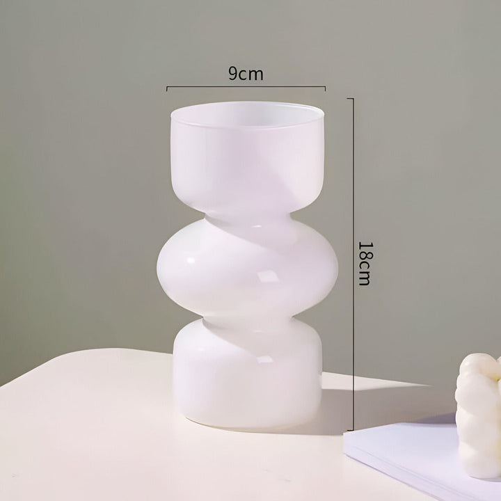 BowLift | Versatile Scandinavian Glass Vase in Different Colors