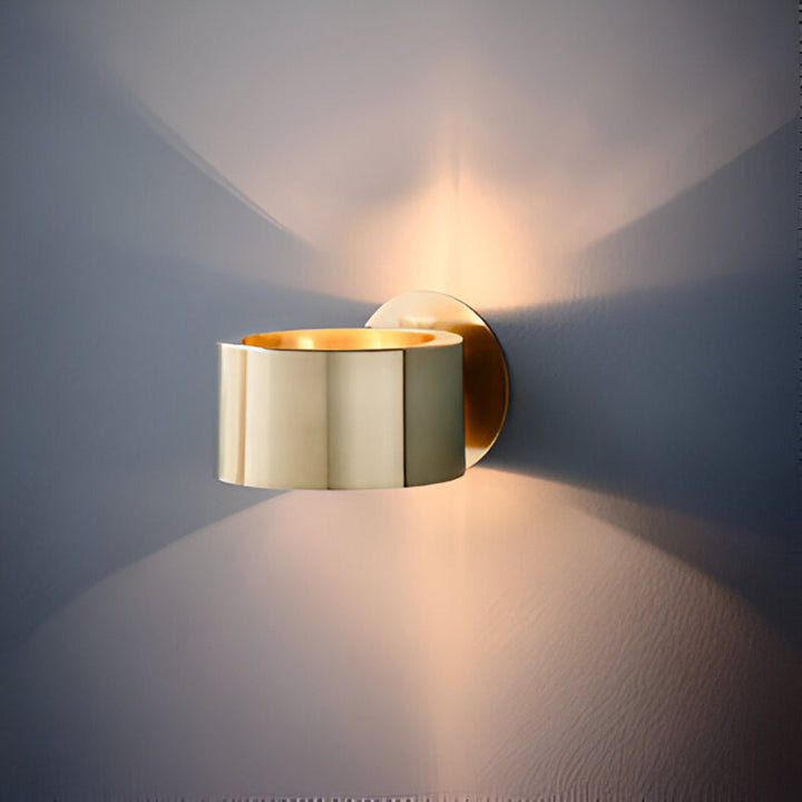 BowLift | Golden Minimalist Wall Lamp