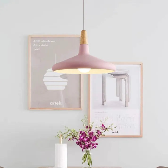 BowLift | Modern elegance in the form of a stylish conical pendant lamp