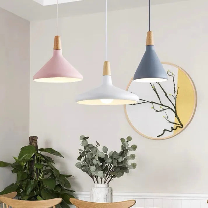 BowLift | Modern elegance in the form of a stylish conical pendant lamp