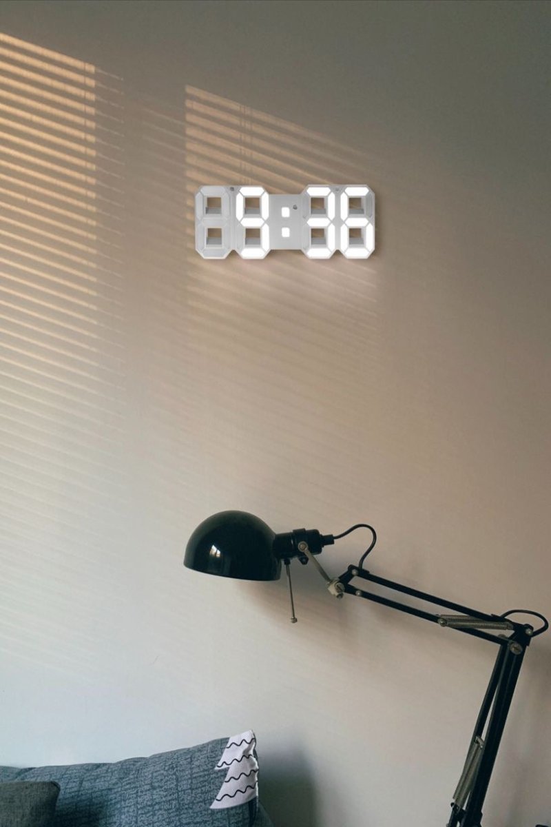 BowLift | Digital 3D LED Wall Clock – Modern design with dimming function and optimal visibility