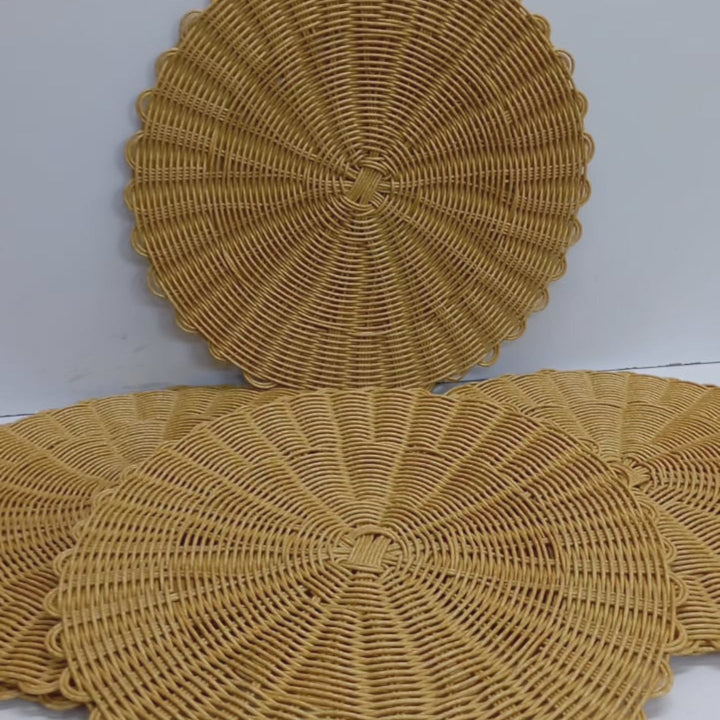 BowLift | 6-piece Set Thicker Rattan Table Set