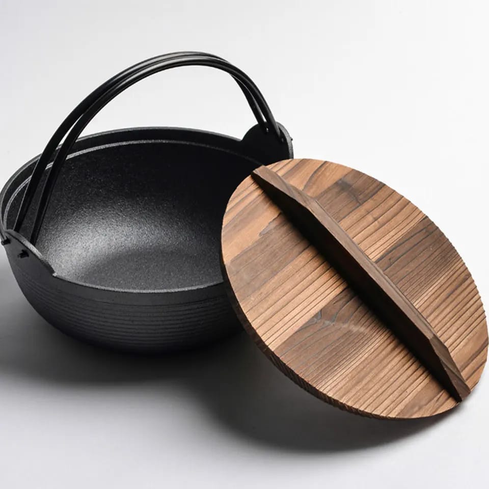 BowLift | Pre-seasoned pure cast iron wok with flat bottom and wooden lid