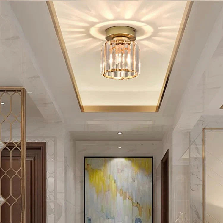 BowLift | Modern Crystal Ceiling Light with Gold and Black Accents – Stylish Lighting for Your Home