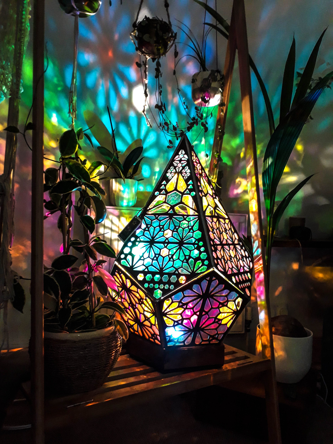 Stained Glass Style LED Table Lamp - LumiAura | Bowlift