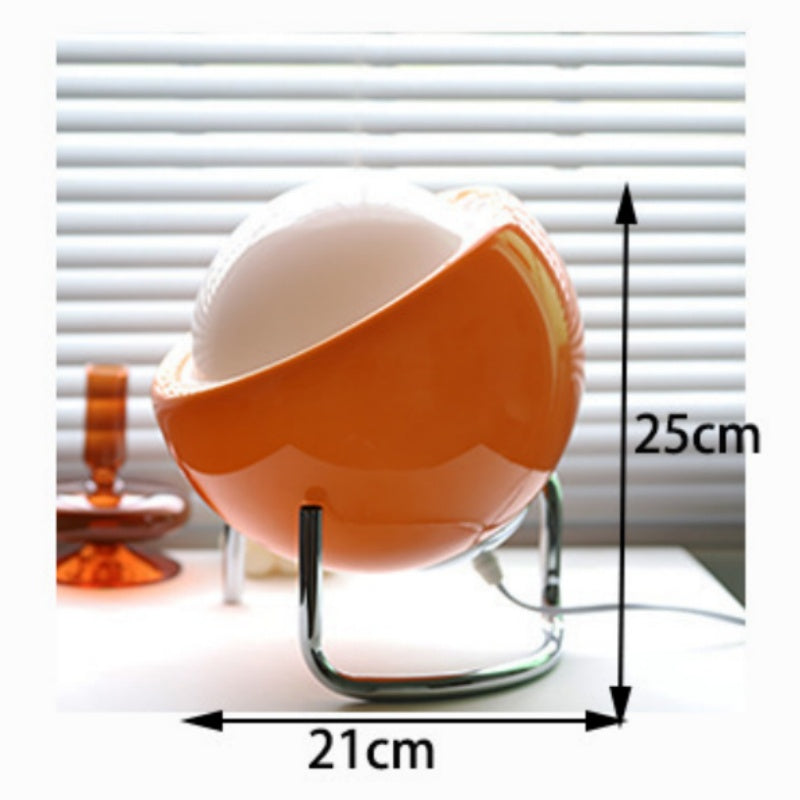 BowLift | Stylish retro table lamp combining Bauhaus aesthetics and medieval design