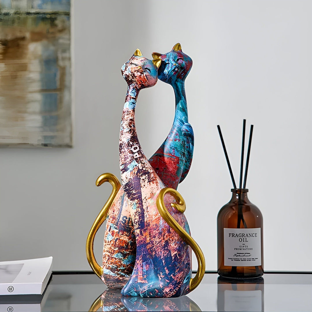 Sweet Lovers - Hand-painted Cat Couple Sculpture for Eternal Affection | Bowlift