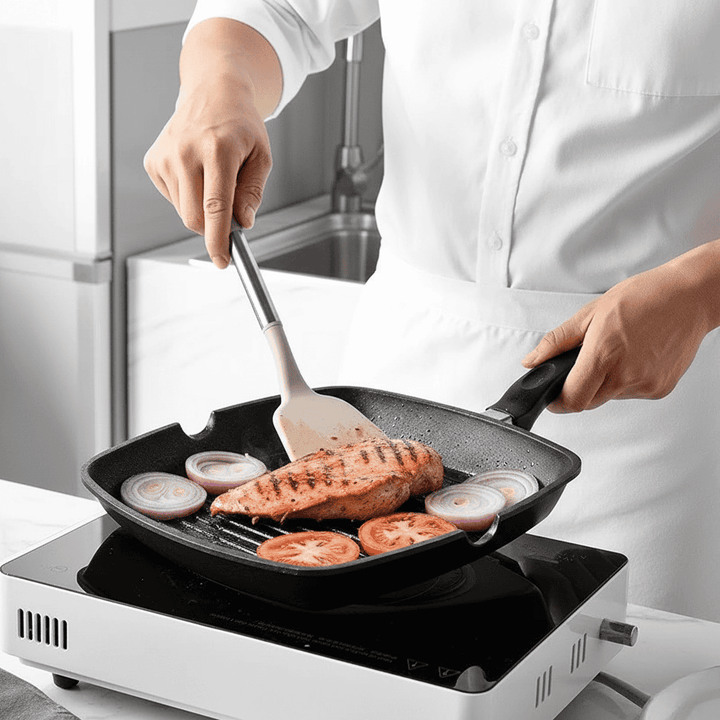 BowLift | Kitchen utensil set in wood look with soft silicone tips