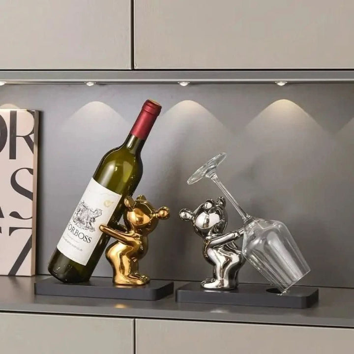 BowLift | Playful ceramic wine rack in bear design for stylish bottle storage