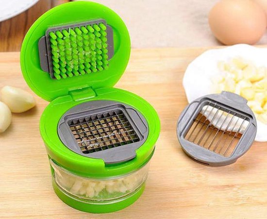 BowLift | Handy Garlic Press | The perfect press with reservoir
