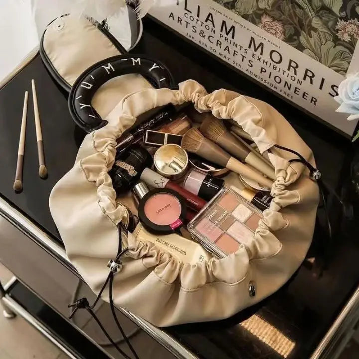 BowLift | Compact Make-up Bag with Drawstring – Elegant Storage for Travel and Everyday