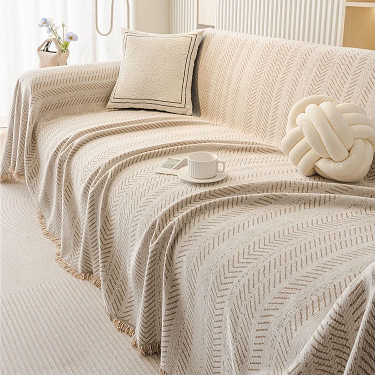 BowLift | Scratch-resistant & washable sofa cover made of chenille