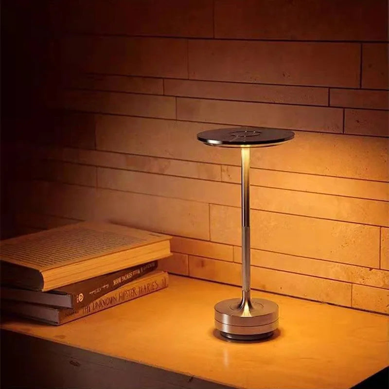 BowLift | Industrial Dimmable Lamp with Rustic Design – Silver & Gold