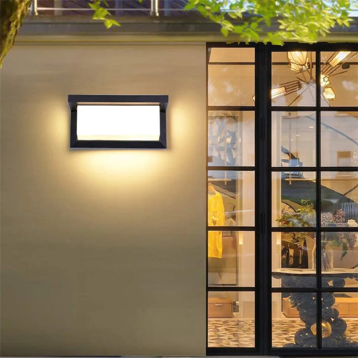 BowLift | Stylish wall lamp with a unique design