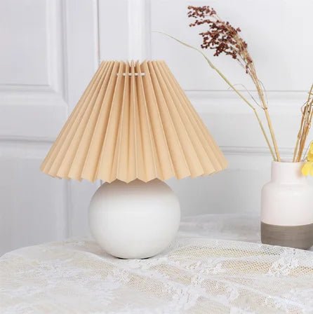 BowLift | Elegant Vintage Table Lamp with Foldable Lampshade