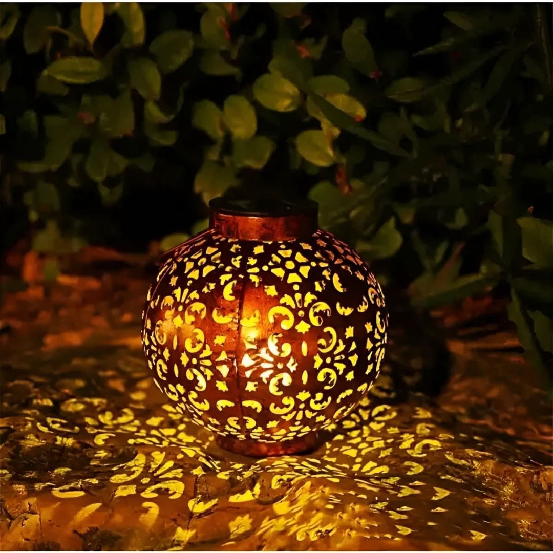 BowLift | Vintage Solar Garden Light for Timeless Elegance