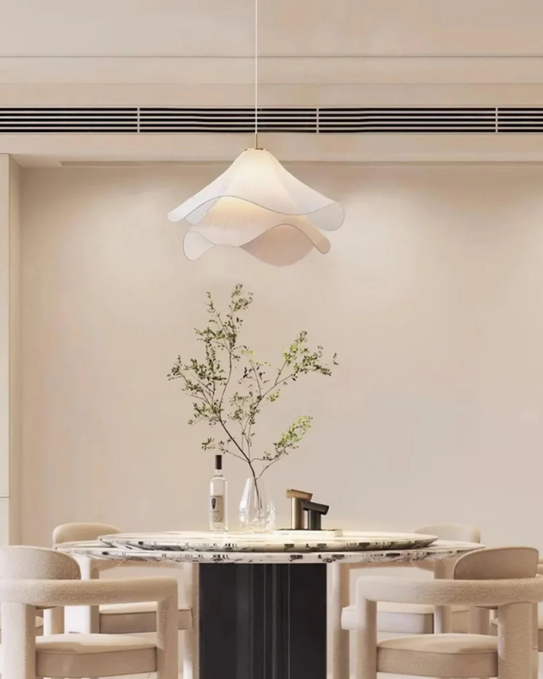 BowLift | Ceiling Lamp with Floral Pattern and Elegant Finish