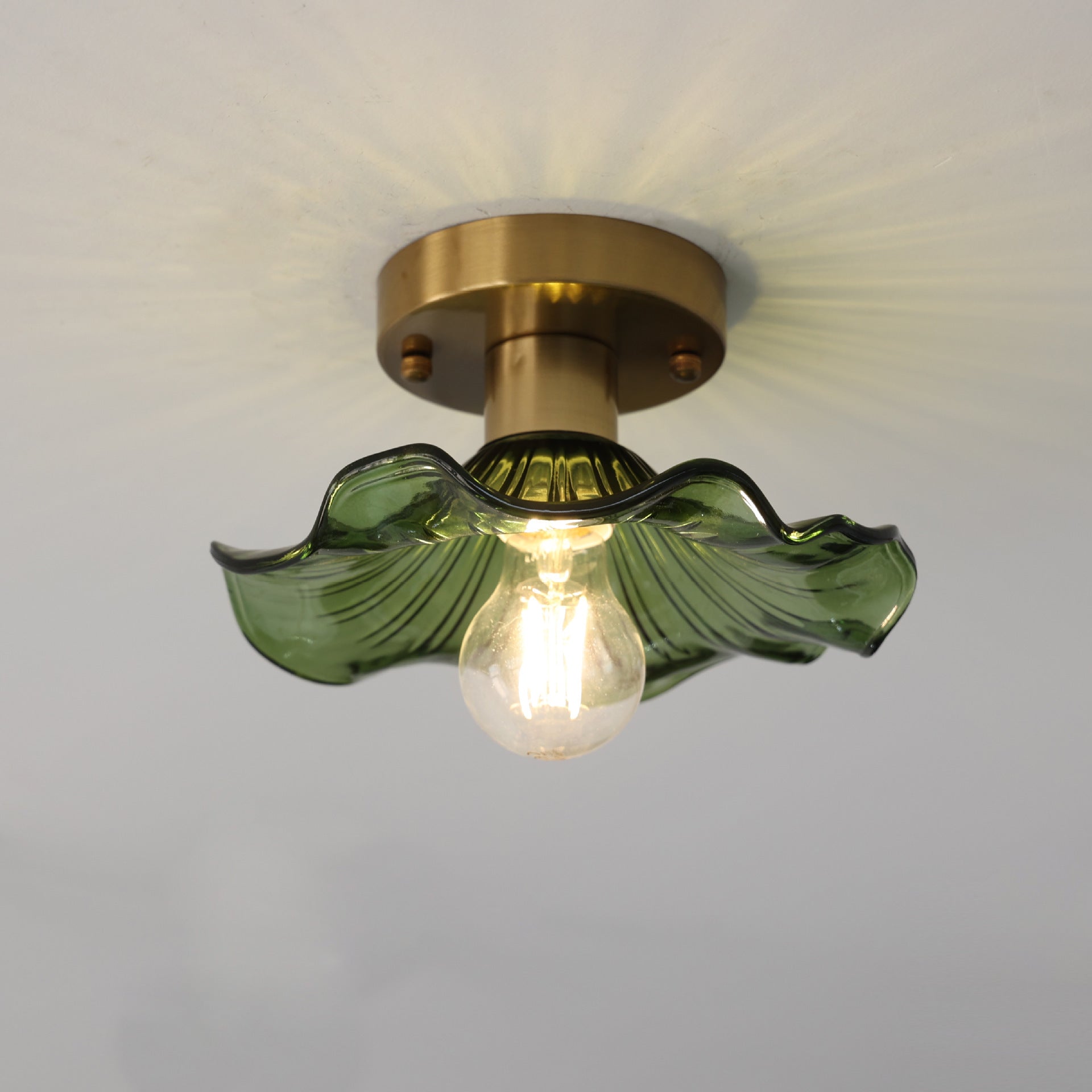 BowLift | Hibiscus Ceiling Lamp with Green Glass and Brass Finish – Modern LED Lamp for Living Room and Bedroom