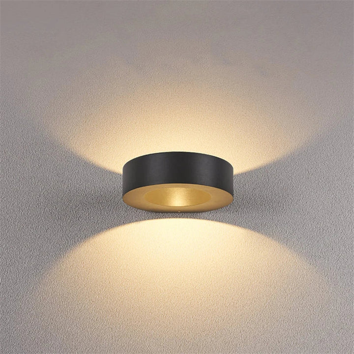 BowLift | Stylish Outdoor Wall Lamp