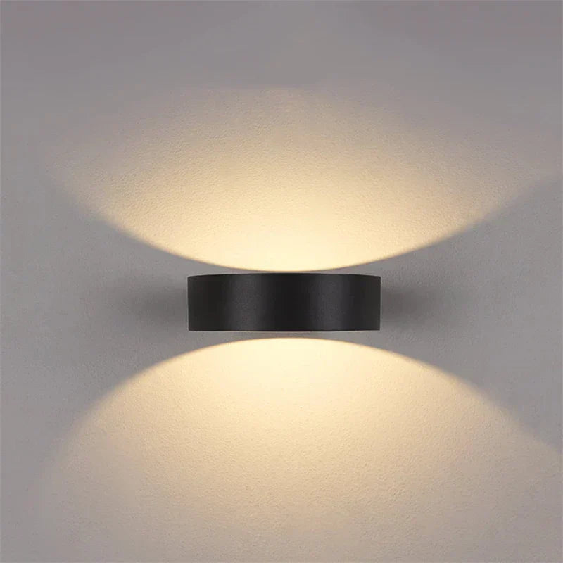 BowLift | Stylish Outdoor Wall Lamp