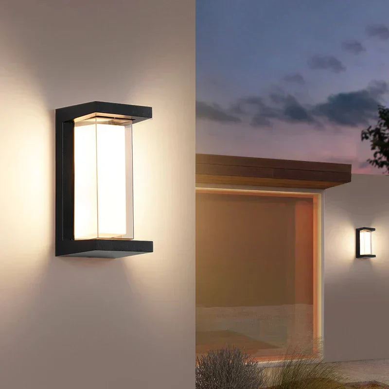 Modern outdoor wall light for garden and terrace | Bowlift