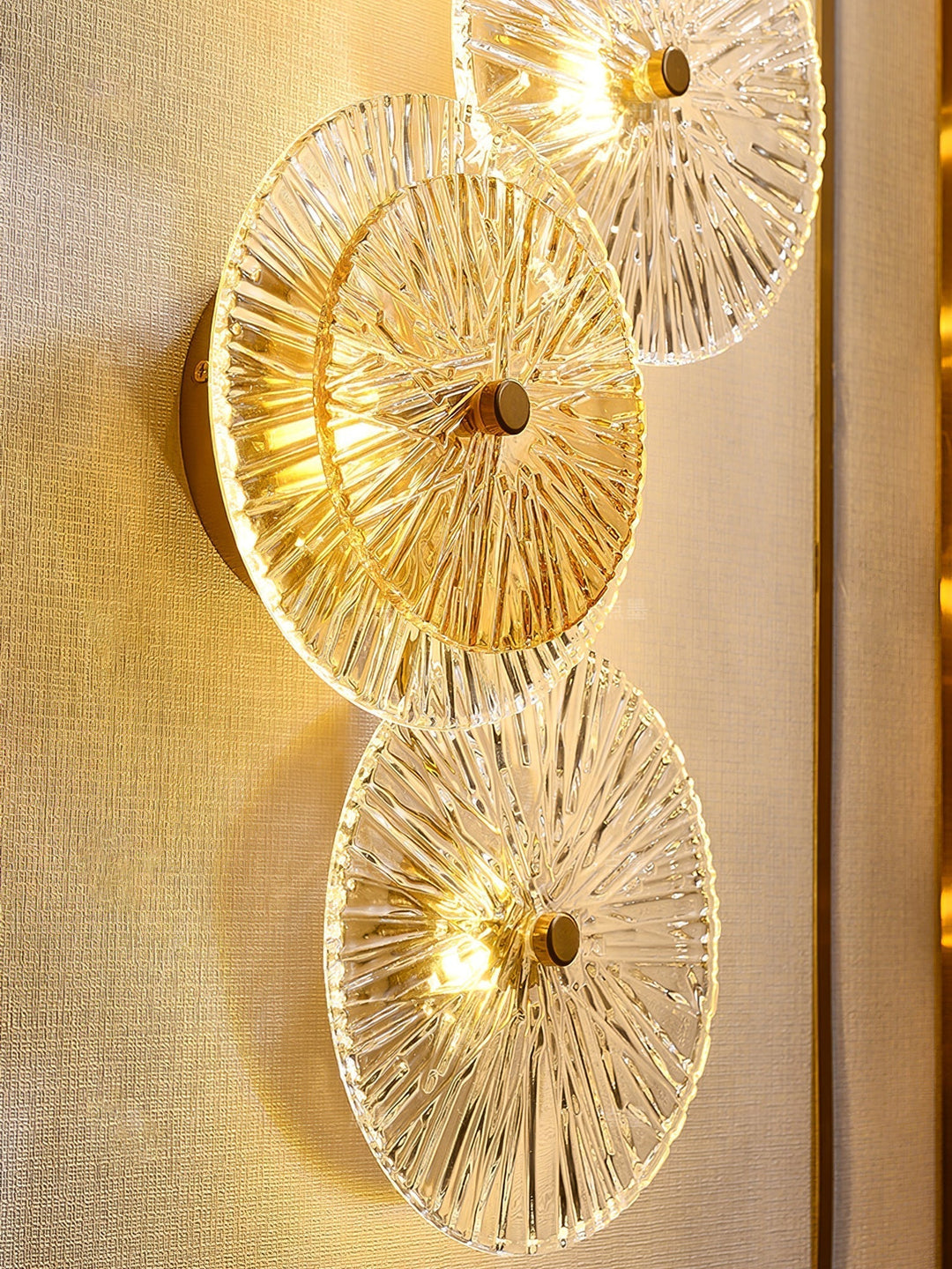 BowLift | LotusGlow – Modern Lotus Flower Wall Light for Serenity