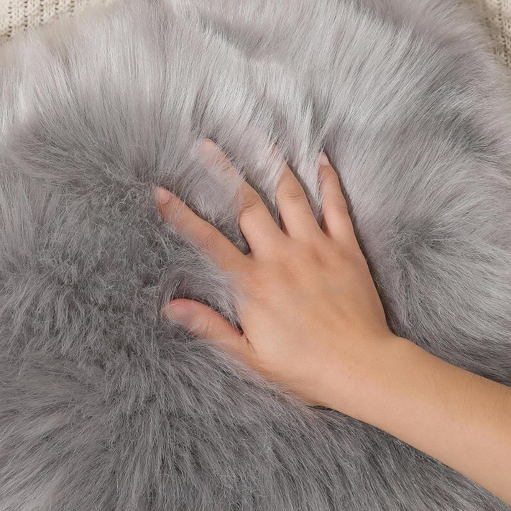 BowLift | Lush Loom Faux Fur Rug