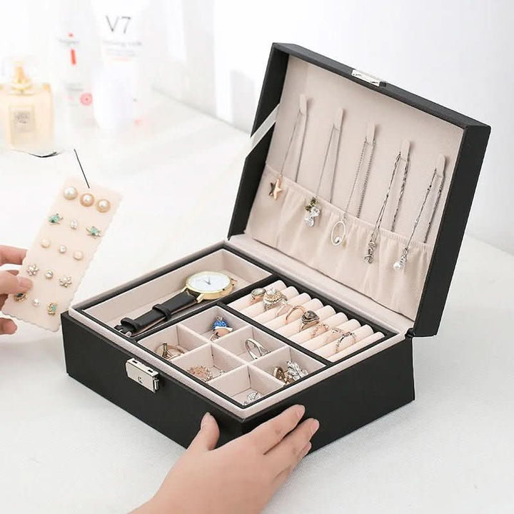 BowLift | Jewelry box made of wood with PU leather surface
