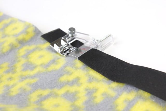 Precision bias binding foot | Sew seamlessly | Bowlift